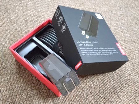 Lenovo 65W USB Type-C GaN AC アダプターの外観