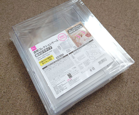 100均のフィギュア用アクリルケースの外観